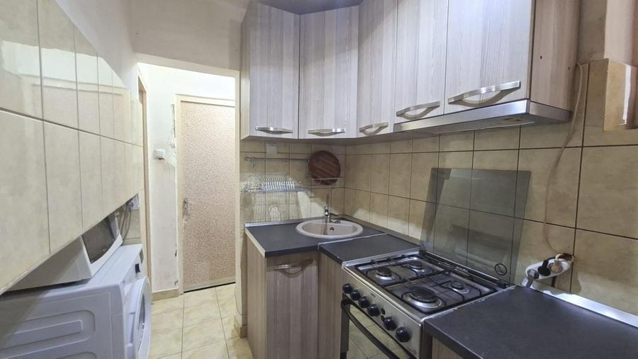 Apartament de 2 camere et.1 zona Piață Razboeni - 4