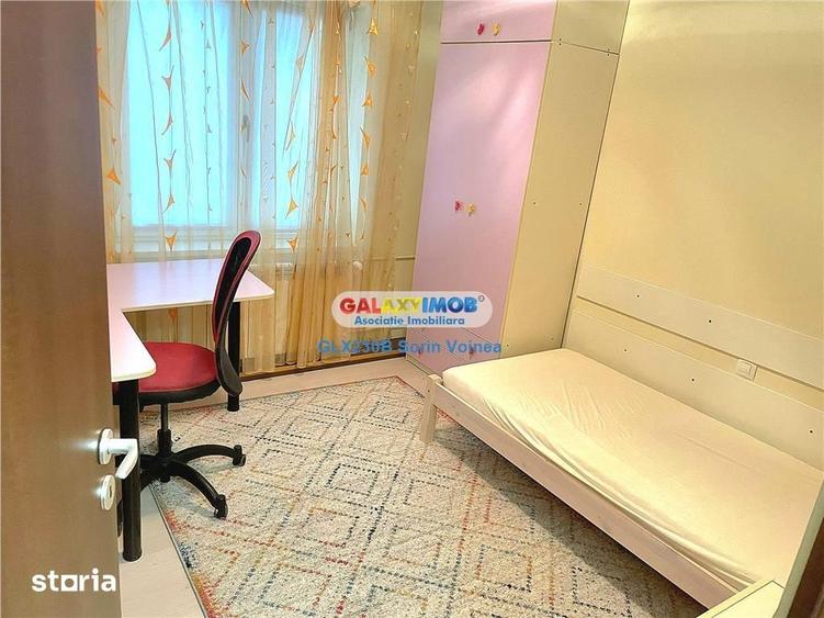 Apartament cu 4 camere semidecomandat, mobilat în Apărătorii Patriei