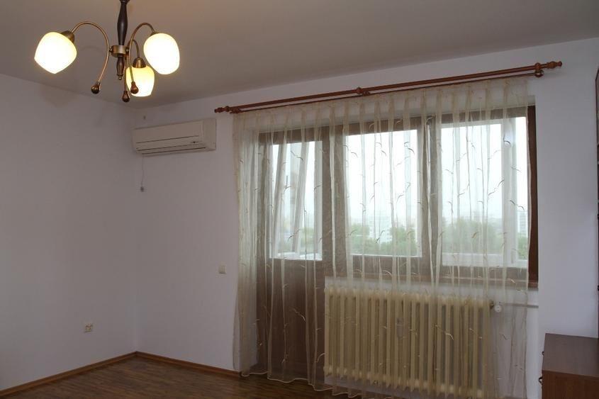 Apartament cu 2 camere decomandat, mobilat în Titan