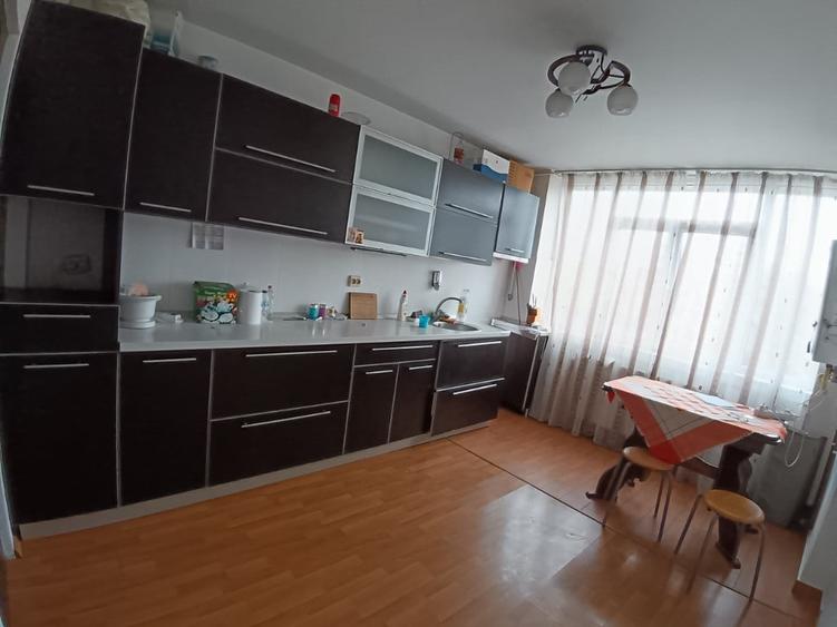 Apartament cu 2 camere decomandat în Burdujeni — fotografia 1
