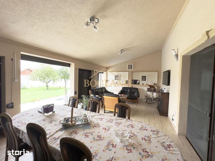 Casă cu 5 camere cu Teren 440 Mp în Plopi