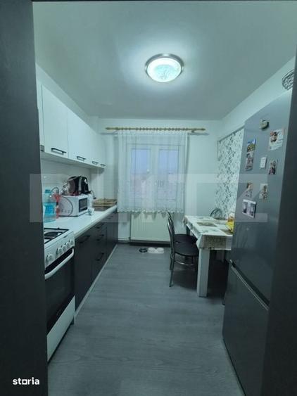 Apartament cu 3 camere semidecomandat în Central