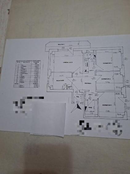 Apartament cu 4 camere decomandat în Colentina