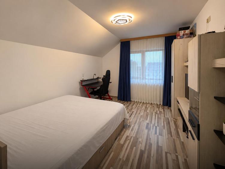 Casă cu 5 camere cu Canalizare în Valu lui Traian