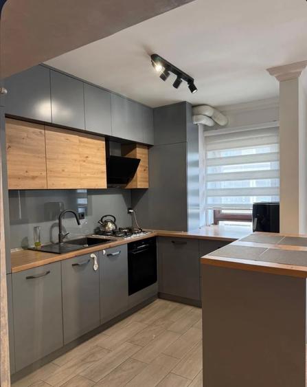 Apartament cu 4 camere nedecomandat în Drumul Taberei