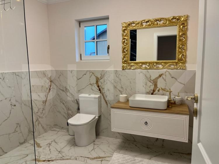 Casă cu 4 camere cu Teren 350 Mp în Central