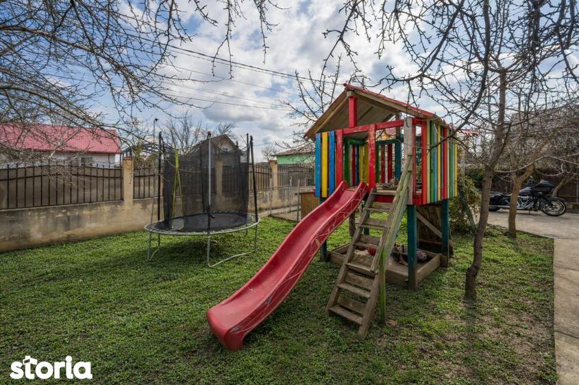 Casă cu 5 camere cu Canalizare în Mogoșoaia