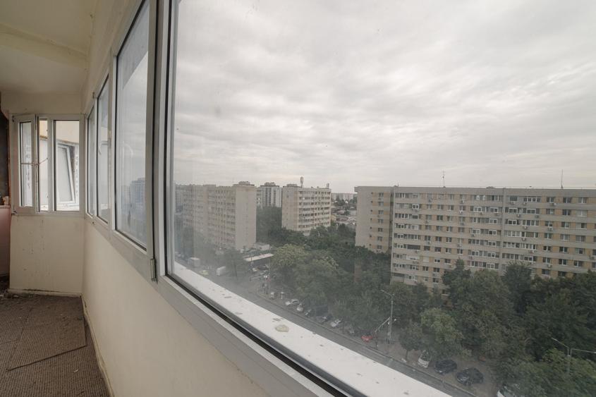 Apartament cu 4 camere decomandat în Colentina