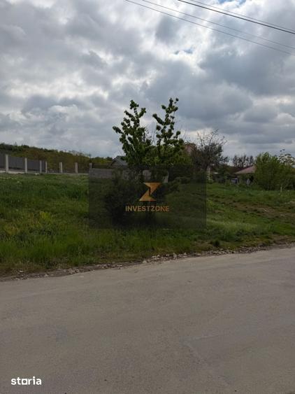 Teren de 708 mp, în Oncea