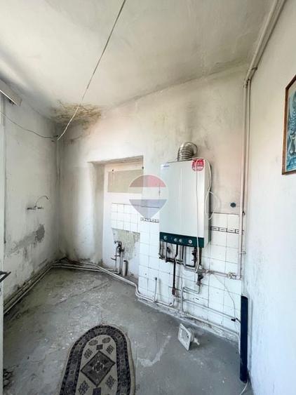 Casă individuală cu 3 camere cu Teren 140 Mp în Central