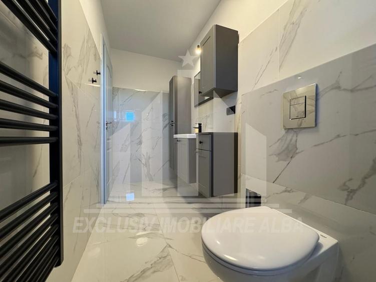 Apartament cu 3 camere decomandat, mobilat în Caroline Apulum