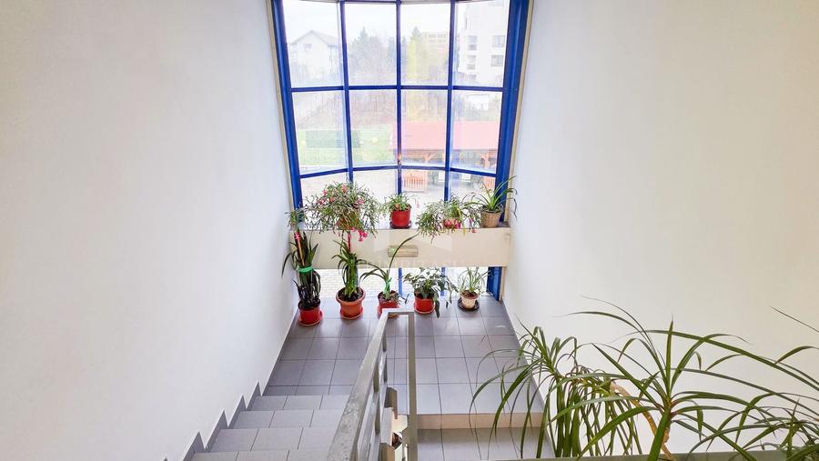 Spațiu comercial, de 650 mp, în Drumul Taberei