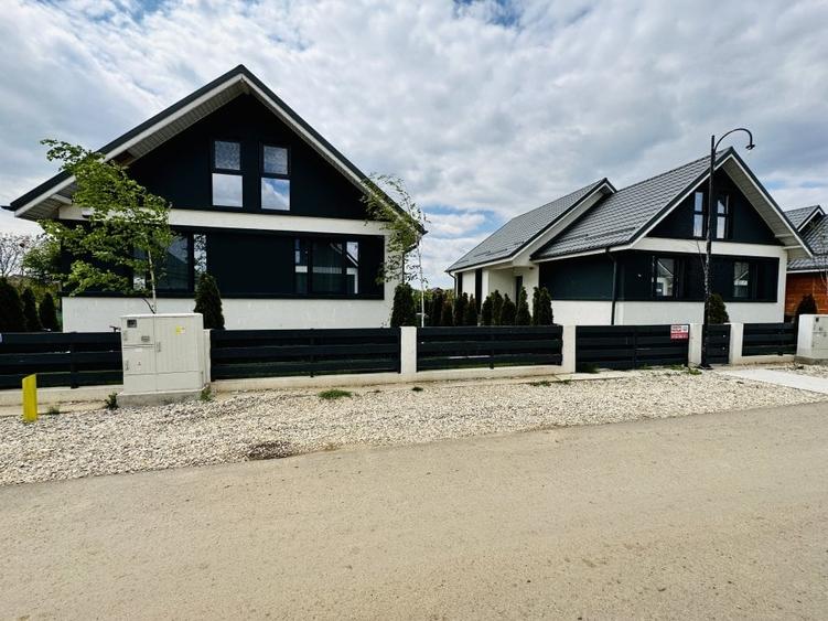 Casă individuală cu 4 camere cu Teren 422 Mp în Berceni