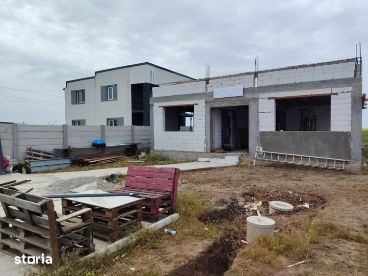 Casă cu 3 camere cu Teren 400 Mp în Central