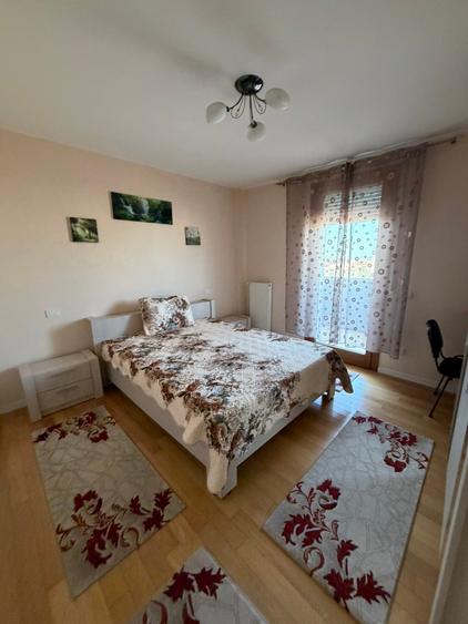 Apartament cu 3 camere decomandat în Gheorghe Lazăr