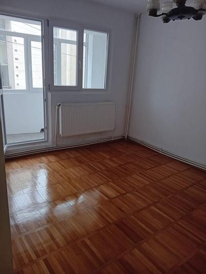 Apartament cu 2 camere decomandat în Port