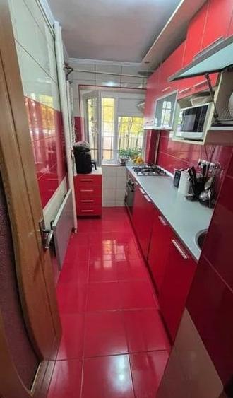 Apartament cu 2 camere semidecomandat, mobilat în P-ța Reșița