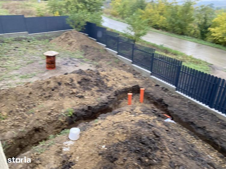 Casă cu 4 camere cu Teren 750 Mp în Podu Roș
