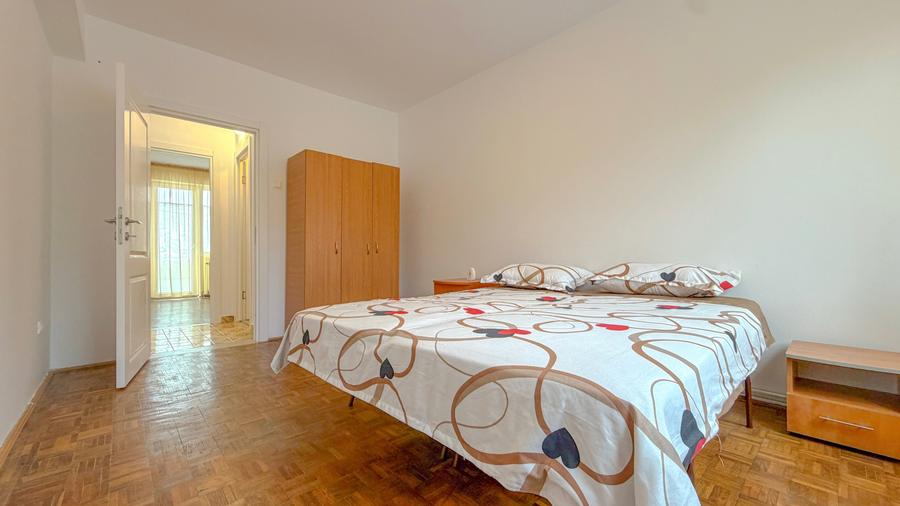 Apartament 3 camere | Ideal pentru 3 studenți | Parc Tractorul–Coresi | Parcare - 9