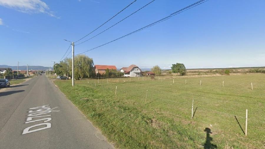Teren Construcții intravilan de 2500 mp, în Beriu