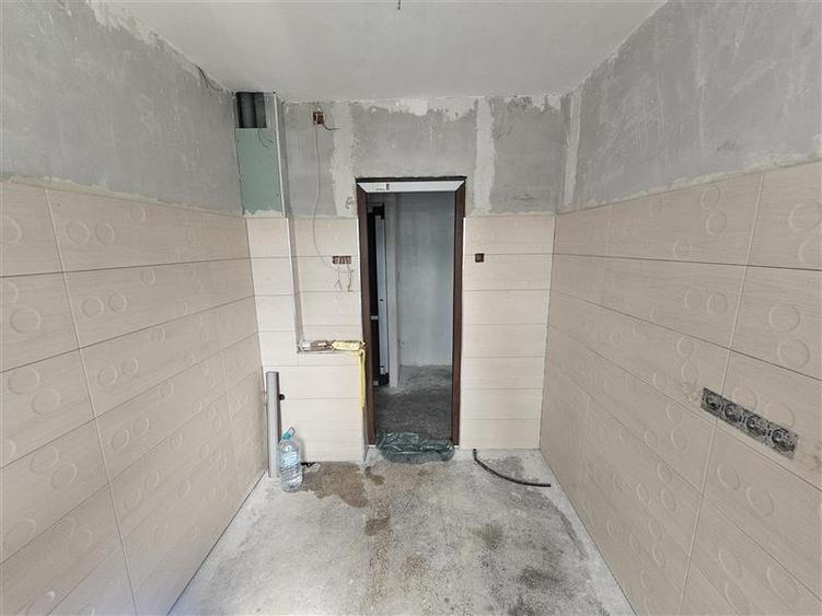 Apartament cu 2 camere semidecomandat în Micro I