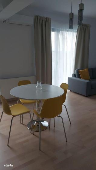 Apartament cu 3 camere decomandat în Albert
