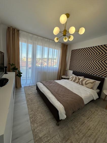 Apartament cu 3 camere decomandat în Central