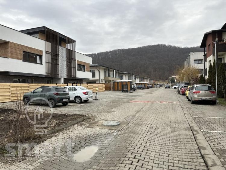 Casă cu 4 camere cu Canalizare în Florești