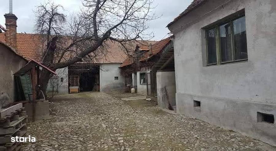 Casă cu 3 camere cu Teren 80 Mp în Central