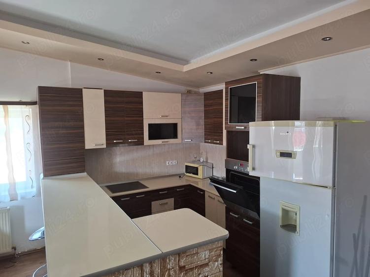 Apartament cu 3 camere semidecomandat în UTA