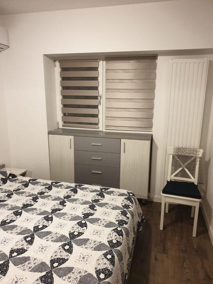 Apartament cu 3 camere semidecomandat, mobilat în Barbu Văcărescu