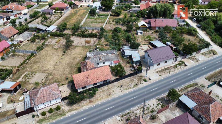 Casă individuală cu 6 camere cu Teren 1200 Mp în Gătaia