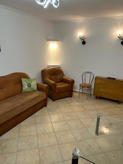 Apartament cu 3 camere decomandat în Beller