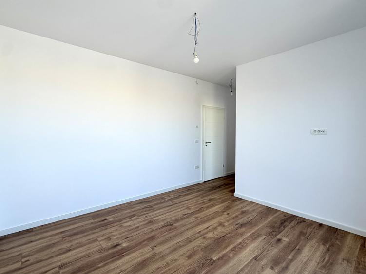 Duplex cu 3 camere cu Canalizare în Dumbrăvița