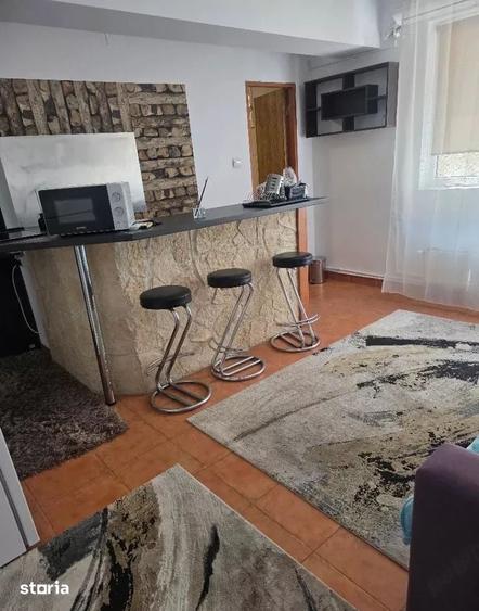 Apartament cu 2 camere semidecomandat în Grivița