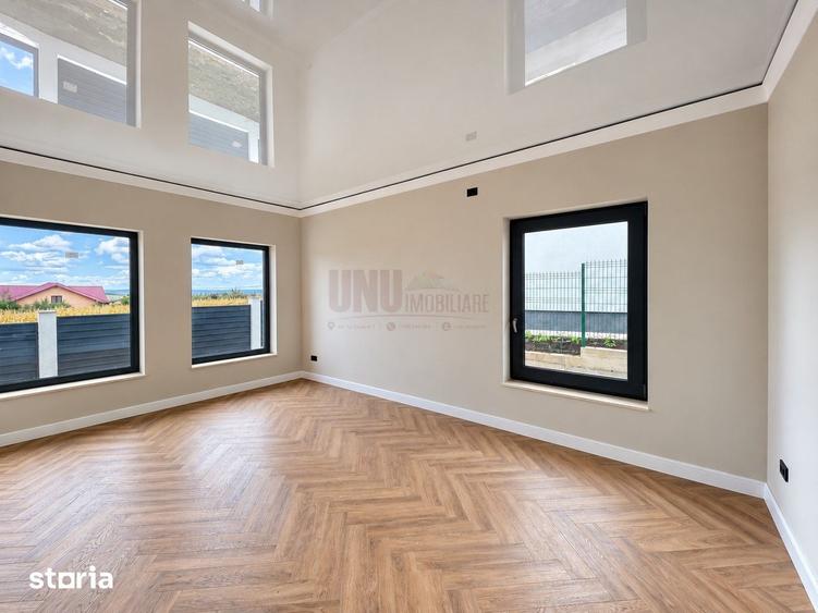 Casă cu 4 camere cu Teren 450 Mp în Rediu