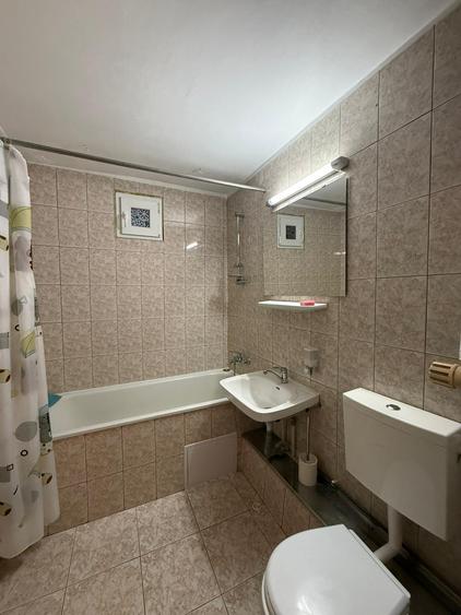 Apartament cu 3 camere în Zorilor