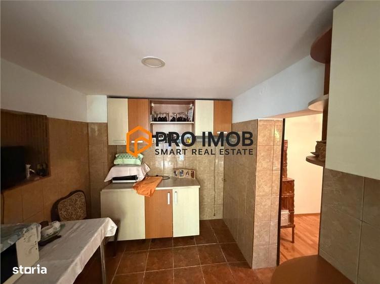 Casă cu 3 camere decomandat în Băceni