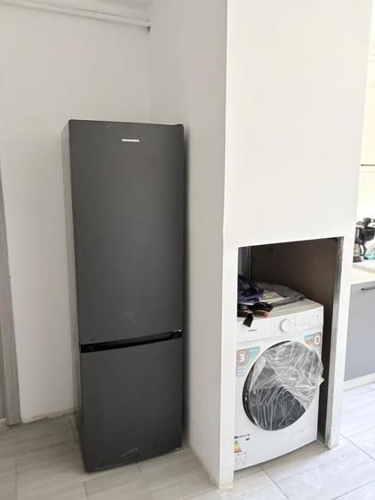 Apartament cu 2 camere decomandat, mobilat în Dâmbovița