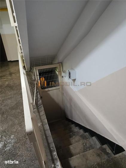 Apartament cu 2 camere decomandat în Nicolina