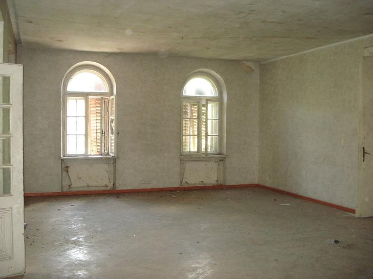 Casă individuală cu 25 camere cu Piscina în Micești