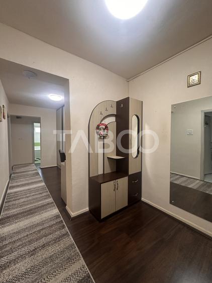 Apartament cu 3 camere decomandat, mobilat în Terezian