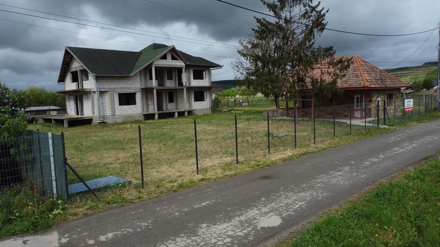 Casă cu 4 camere în Livada