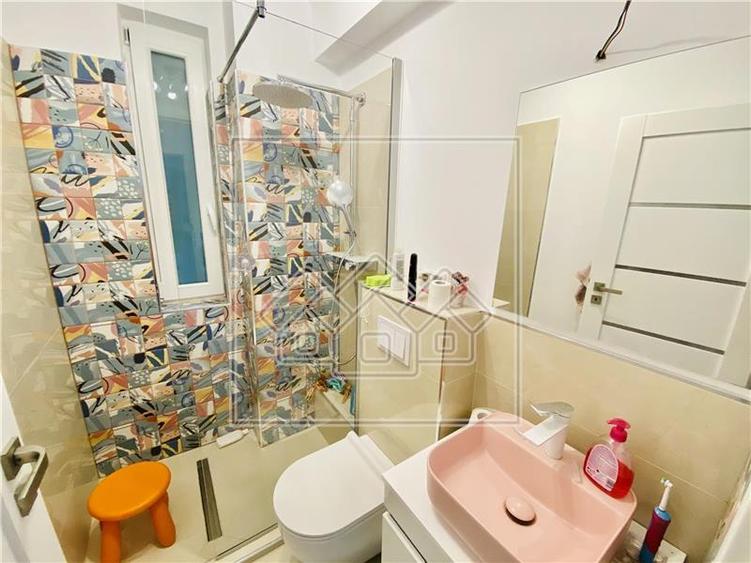 Casă individuală cu 4 camere cu Canalizare în Calea Dumbrăvii