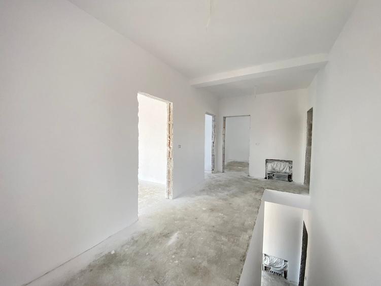 Duplex cu 4 camere cu Canalizare în Săcălaz