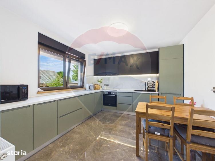 Casă cu 4 camere cu Teren 5134 Mp în Gruiu