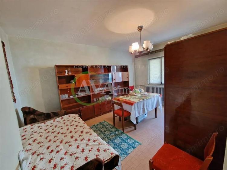 Apartament cu 4 camere decomandat în Bistrița Lac