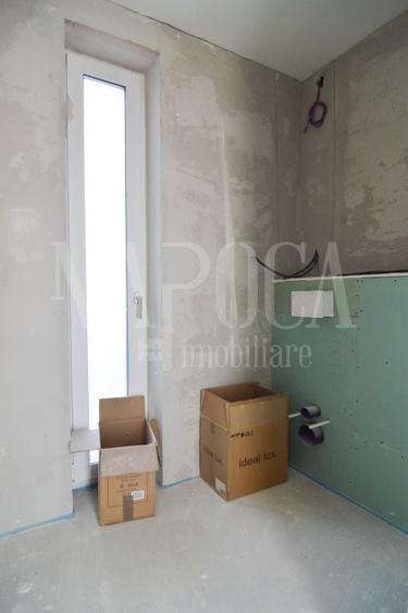 Casă cu 4 camere cu Canalizare în Iris