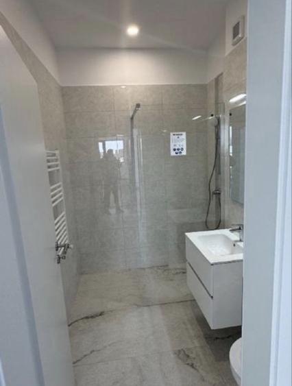 Apartament cu 2 camere decomandat în Petrești