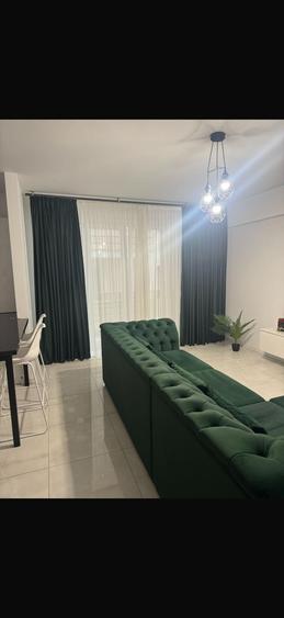 Apartament cu 2 camere semidecomandat, mobilat în Sisești